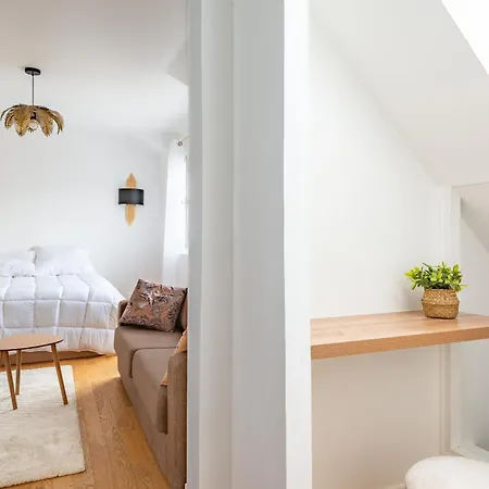 Apartment 75017 Proche Champs Elysees *