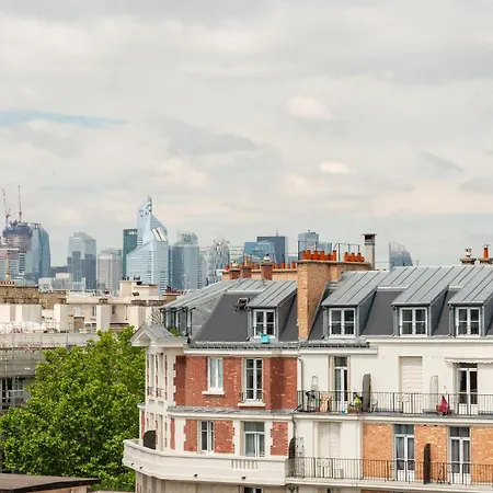 Apartment 75017 Proche Champs Elysees